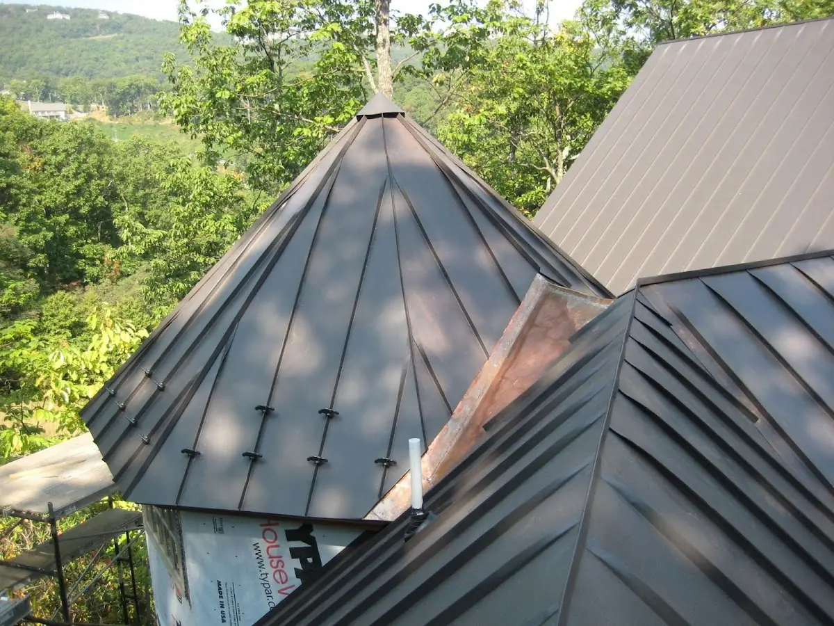 Professional Roof Tarp Installation by Craftsman Roofing in Mount Pleasant